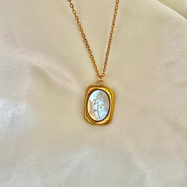 Mirror Carved Rose Pendant -18K