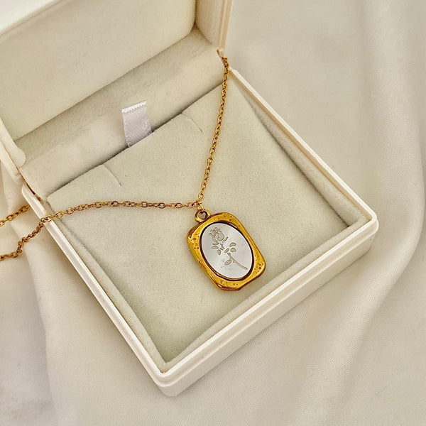 Mirror Carved Rose Pendant -18K