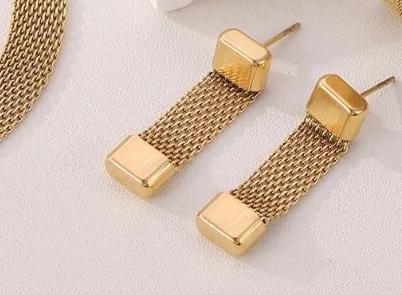 Rowena Earring