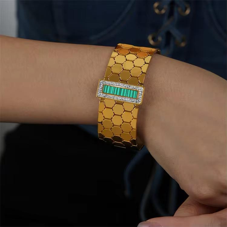 Beimai OEM green Bangle